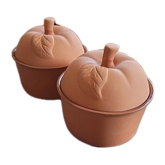 Set of 2 Terracotta Apple Shaped Dutch Oven Baking Dishes 5" - Picture 1 of 12